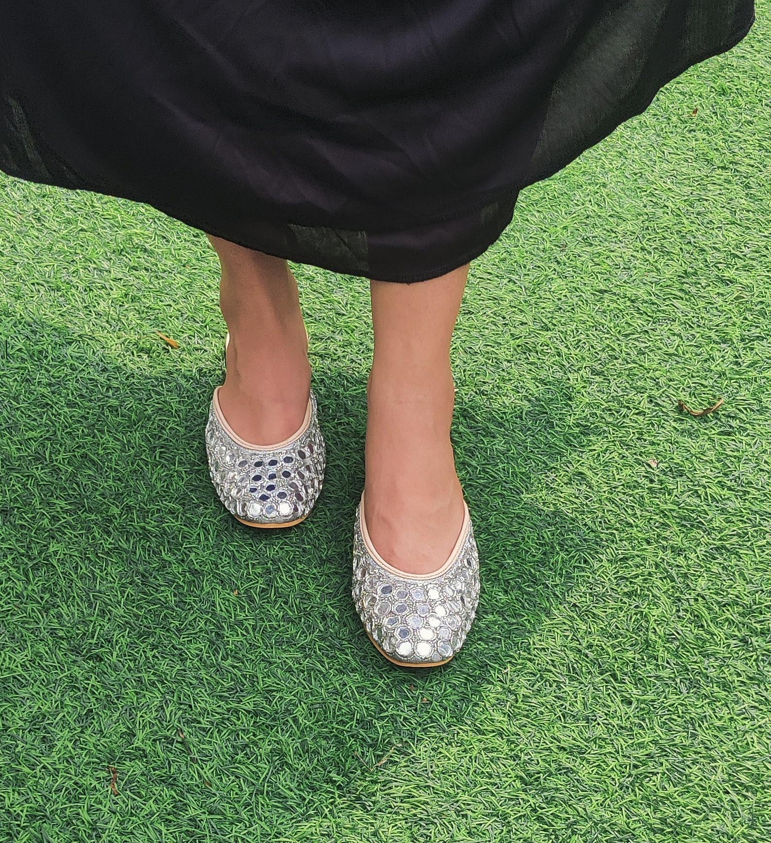 Noor Silver Jutti