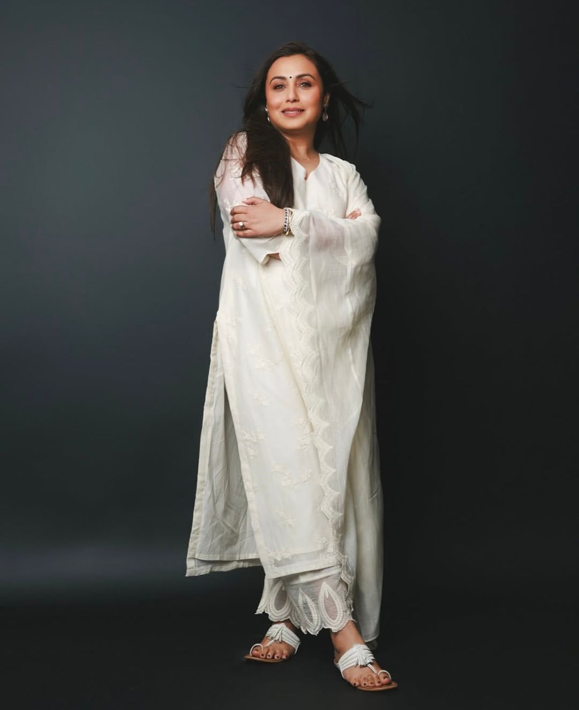 Bella White Kolhapuri