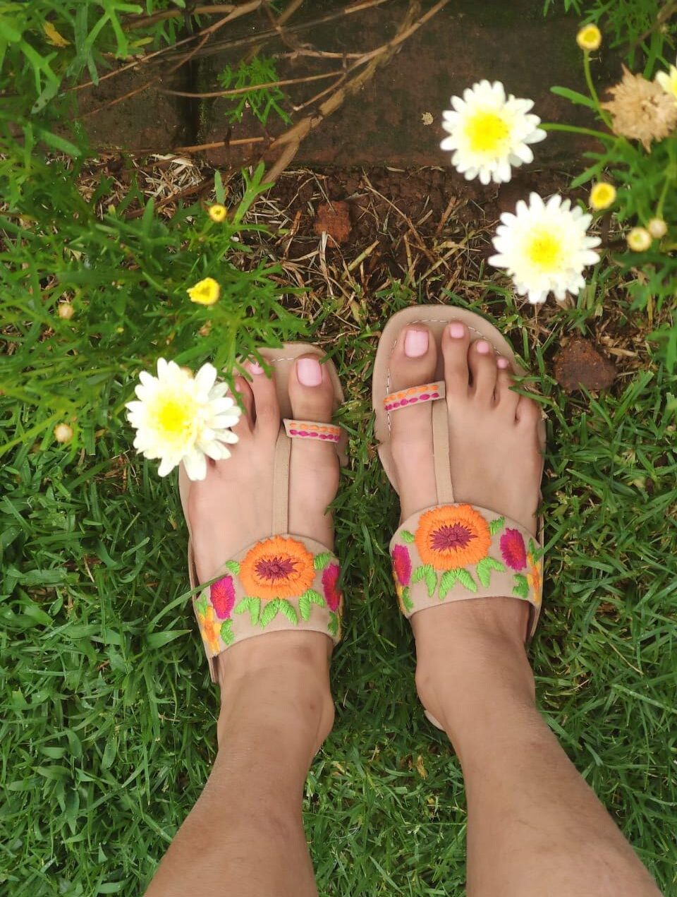 Daisy Floral Embroidery Sandal