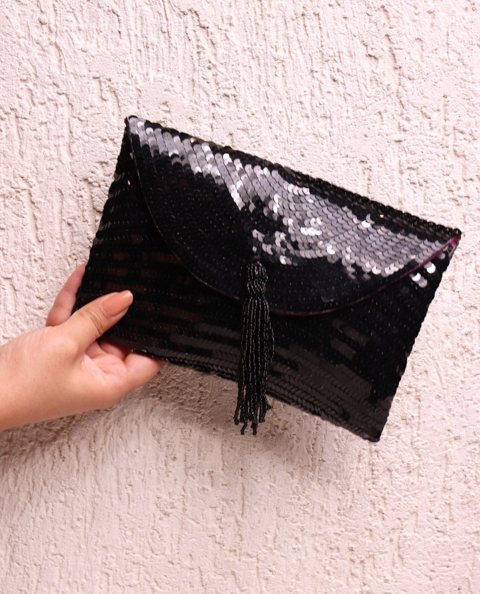 SEQUIN BOW PEARL PURSE